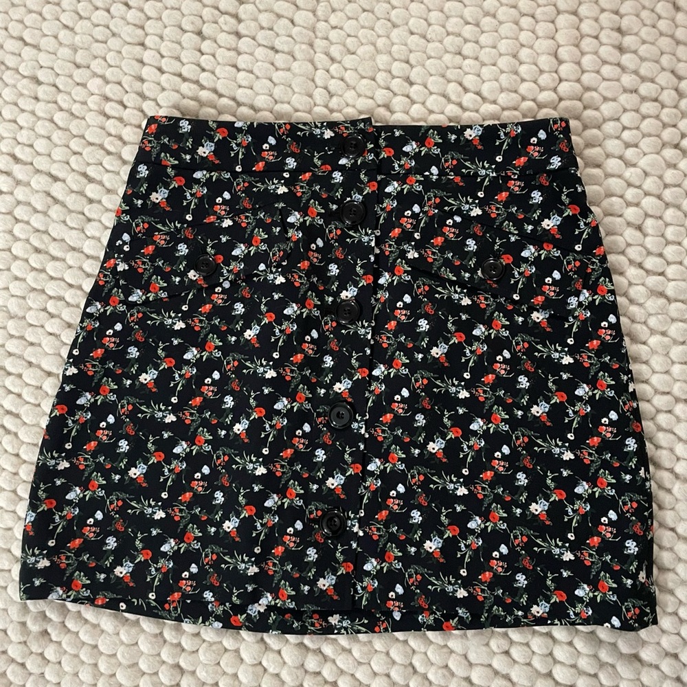 Aritzia Floral mini skirt